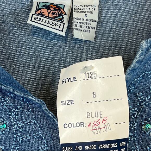 Vintage Denim top with sequin accents and 3/4 sleeves NWT. Size Small - Picture 4 of 6